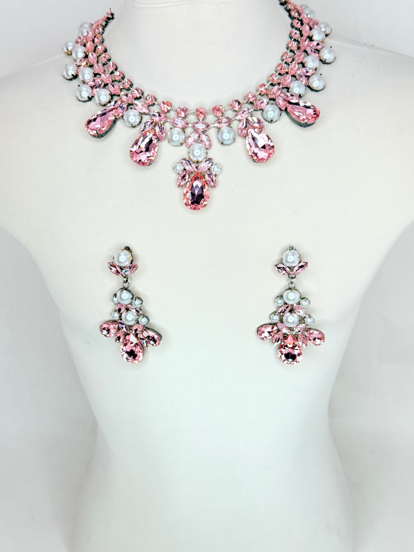 Light Pink & Pearls Necklace Set