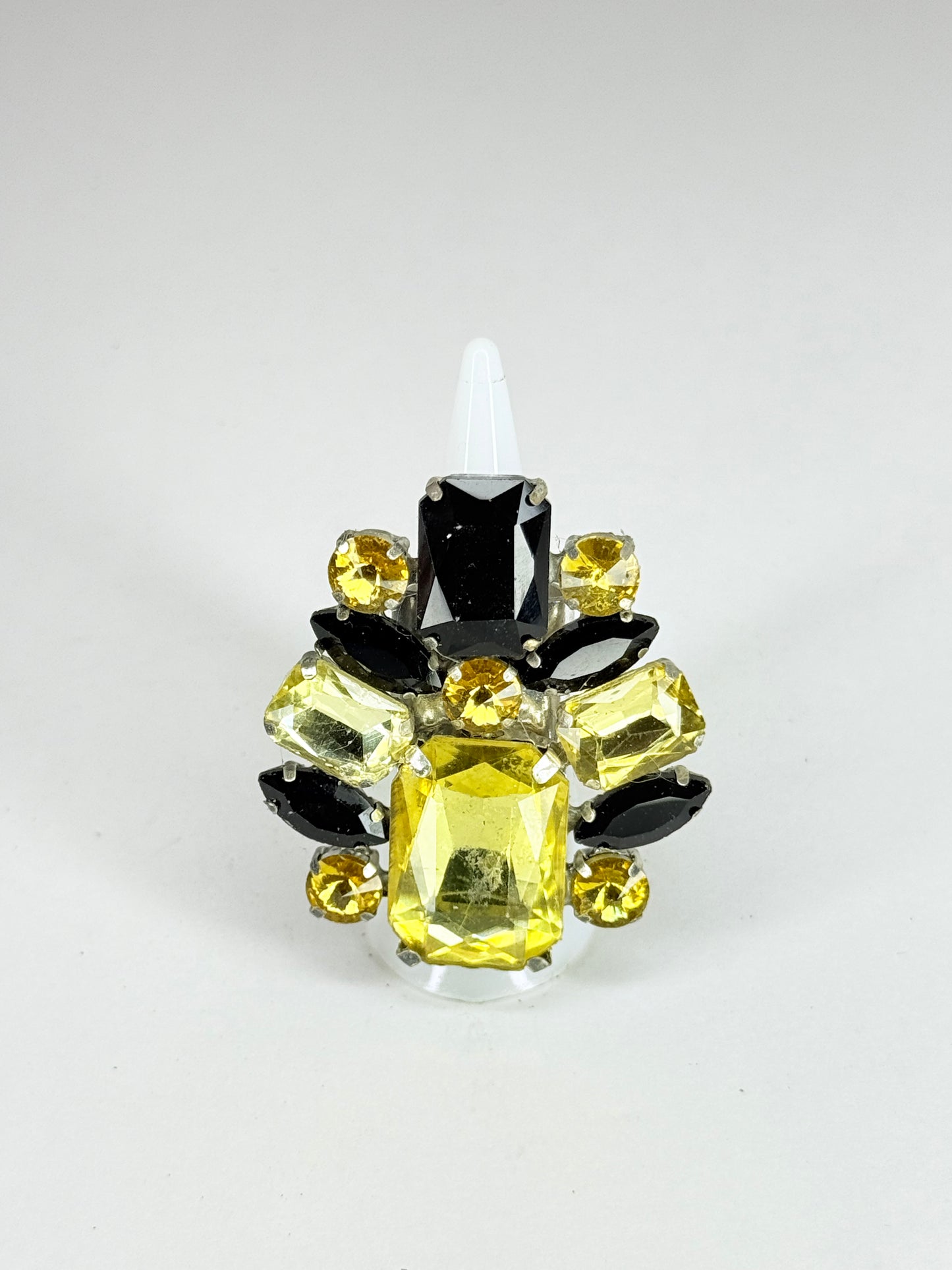 Light Yellow & Black Ring