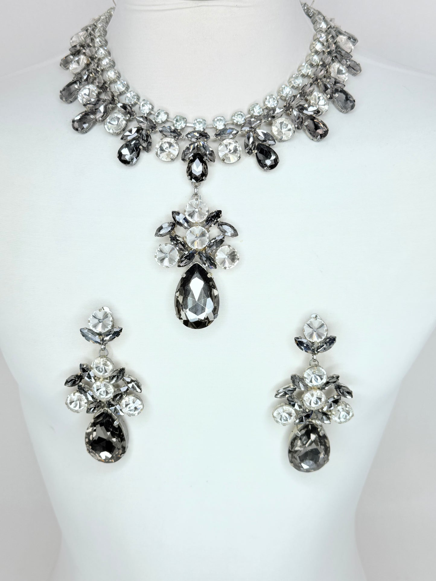 Gray & Clear Necklace Set