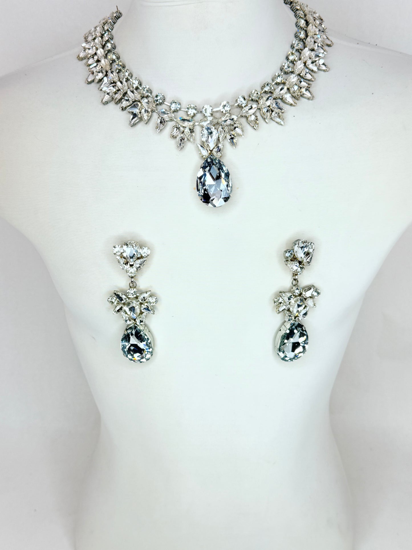 Clear Necklace Set