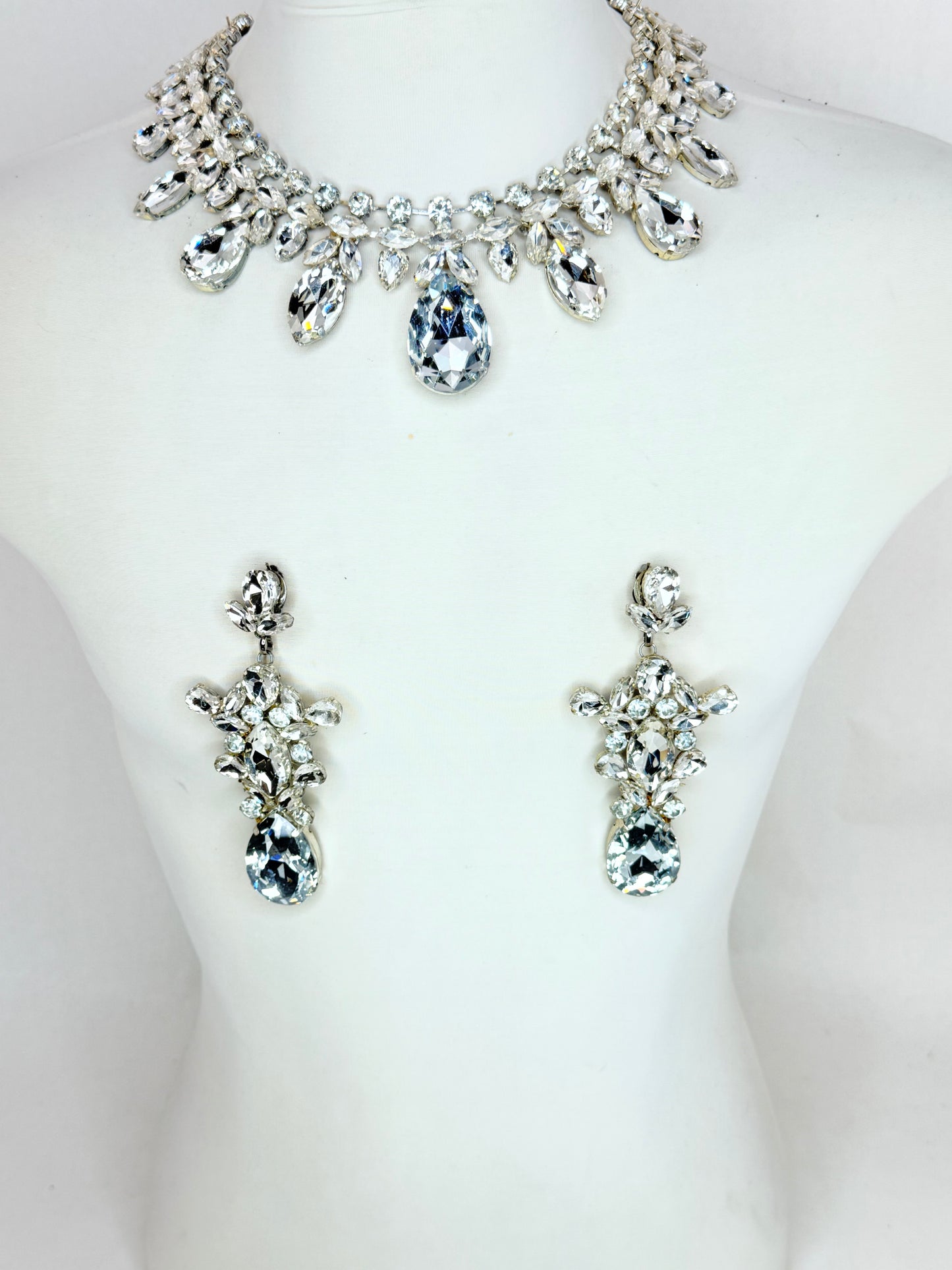 Clear Necklace Set