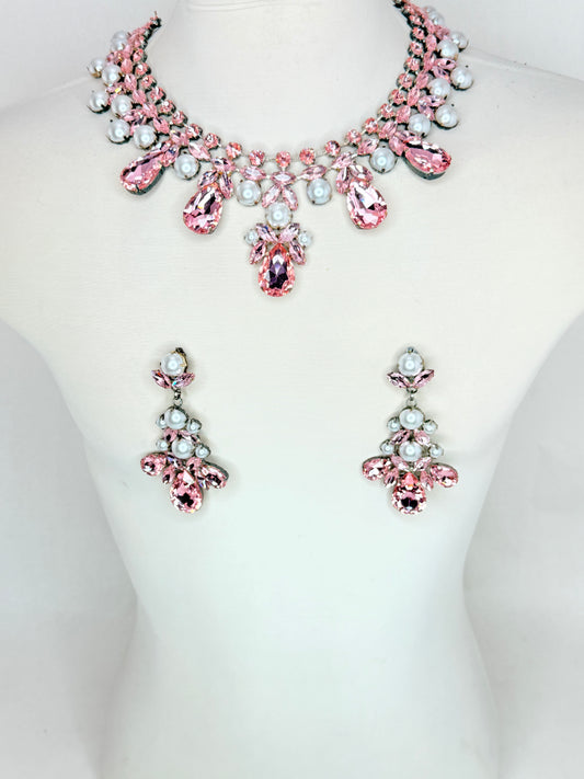 Light Pink & Pearls Necklace Set