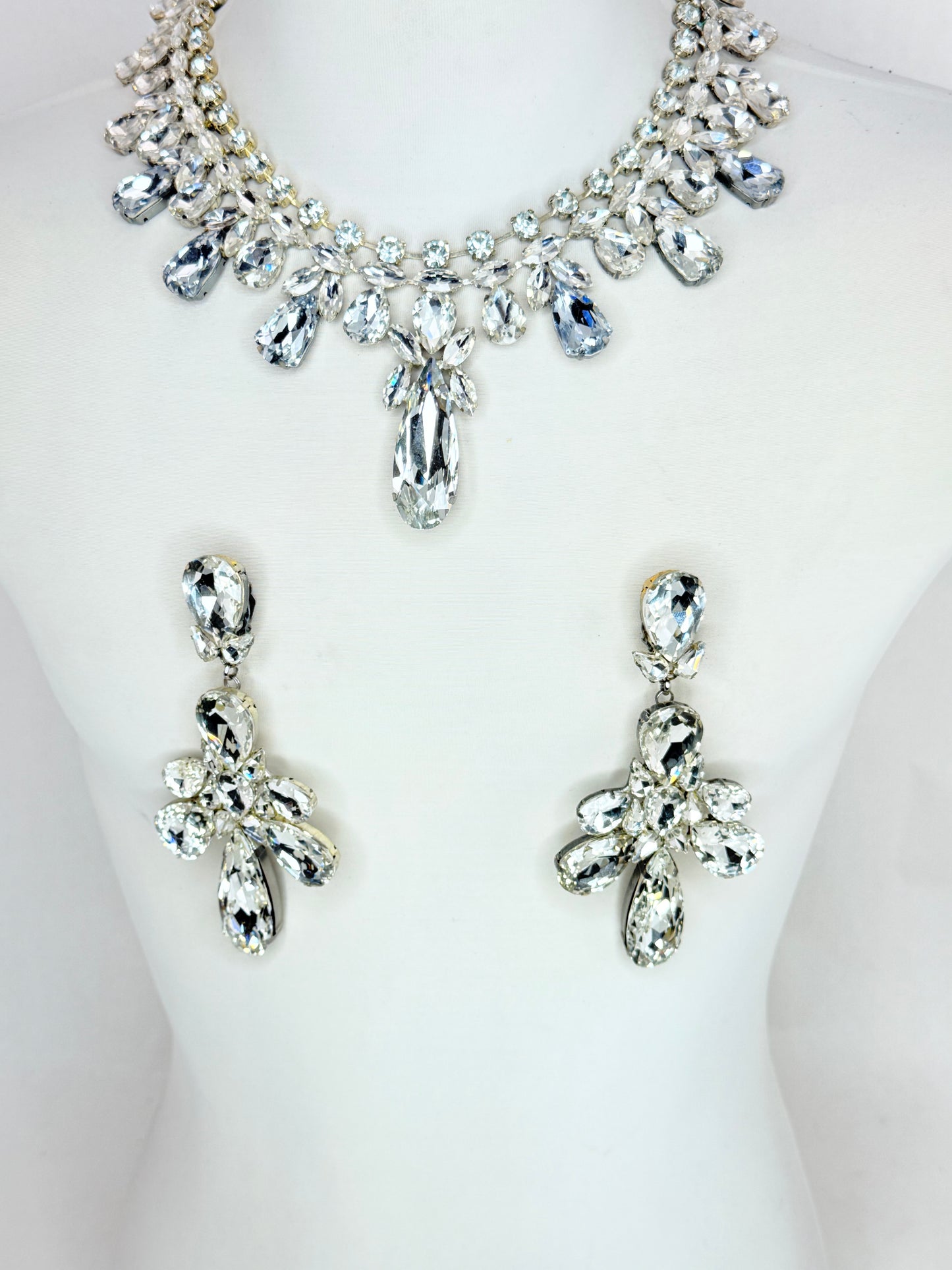 Clear Necklace Set
