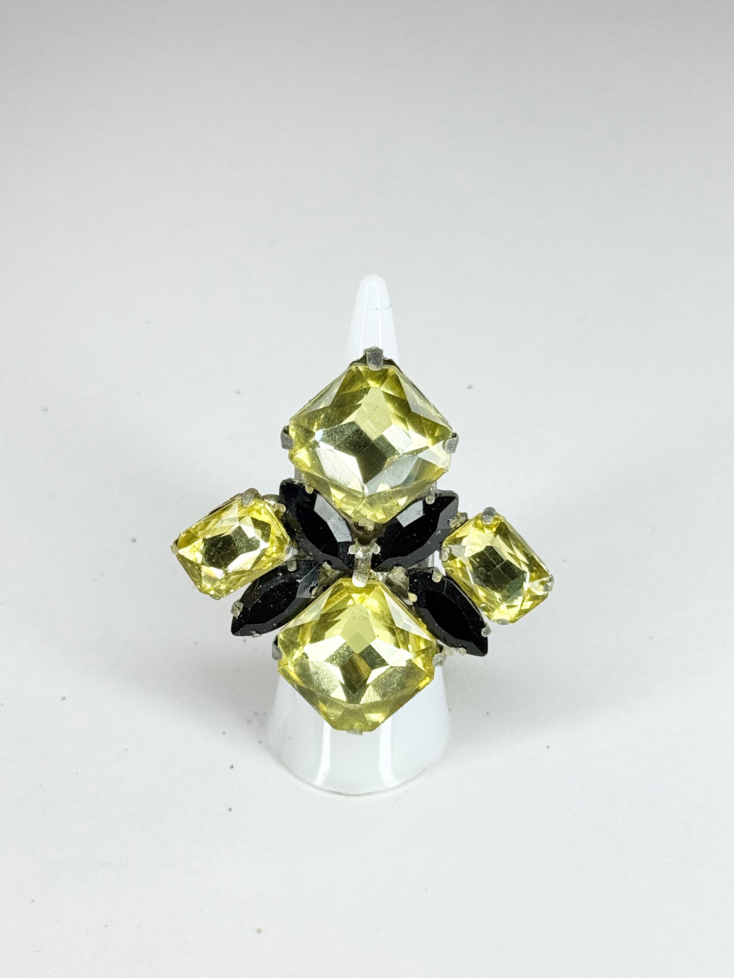 Light Yellow & Black Ring