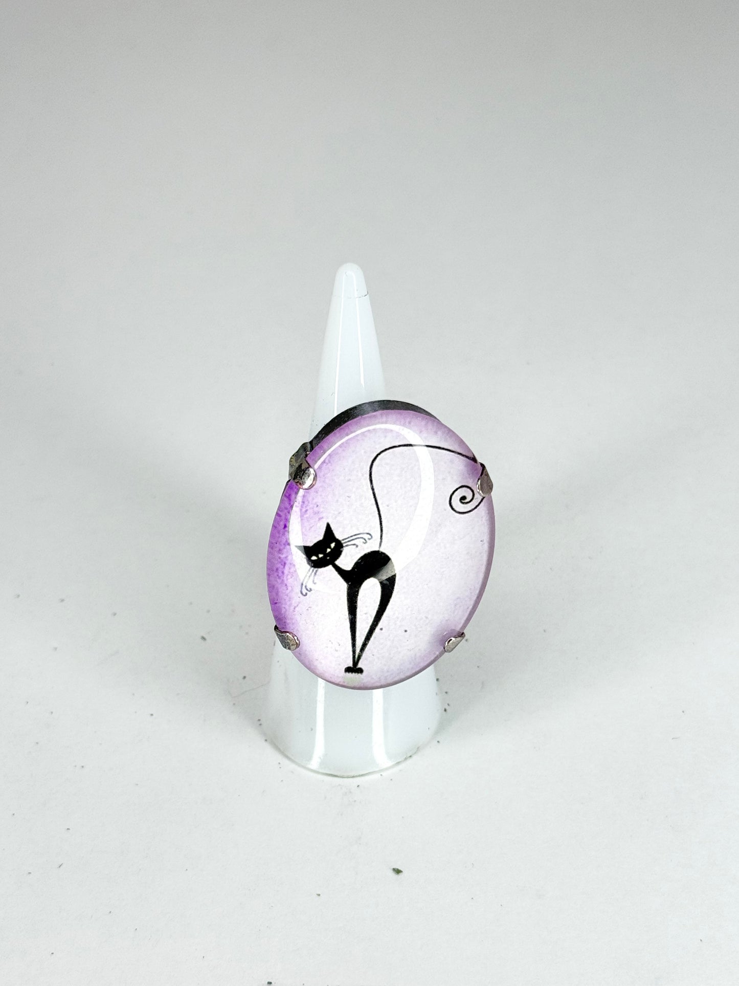 Violet Cat Ring