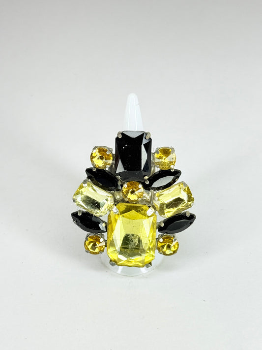 Light Yellow & Black Ring