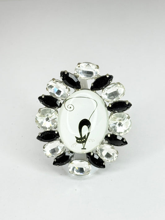 Clear & Black Cat Cameo Ring