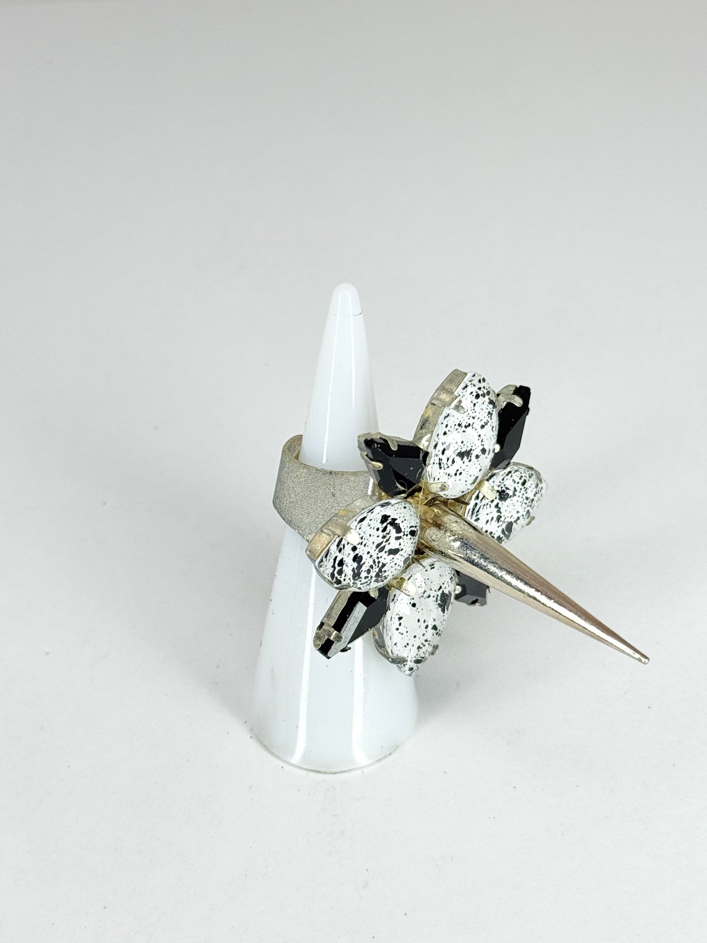 Black & Eggshell Spike Ring
