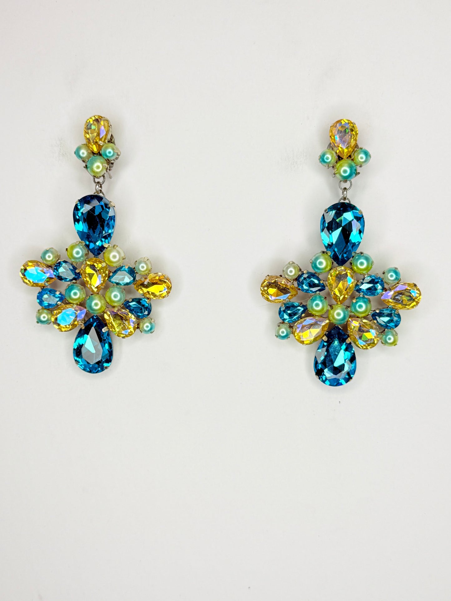 Aqua & Pearls Earrings - Medium Size